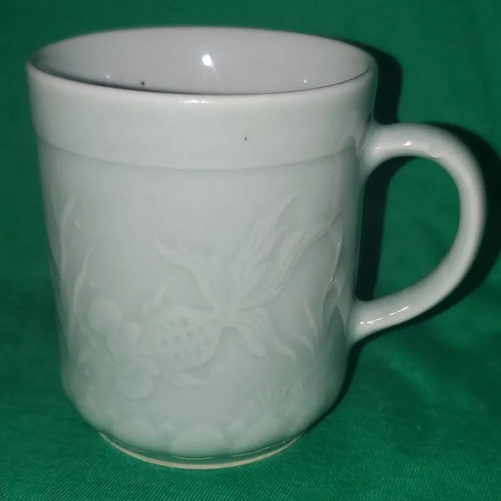 Vintage Longquan Celadon Koi Carp Fish Tea Coffee Cup 8 0z.